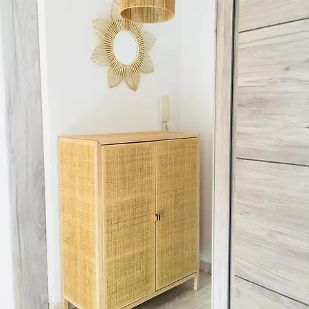 Sunny House Апартаменты Велес