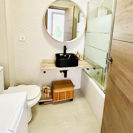 Sunny House Апартаменты *